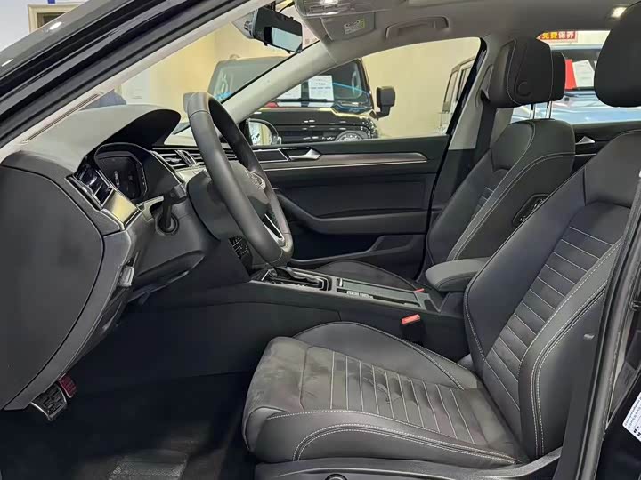 Фото 4 - Volkswagen Magotan