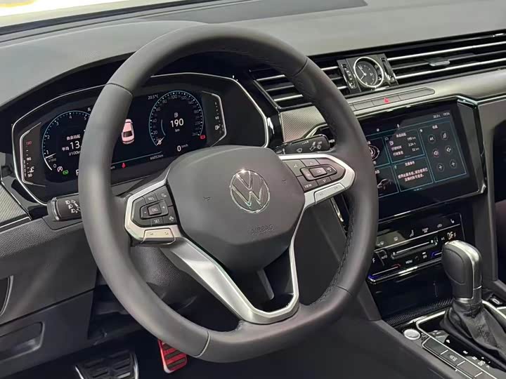 Фото 7 - Volkswagen Magotan