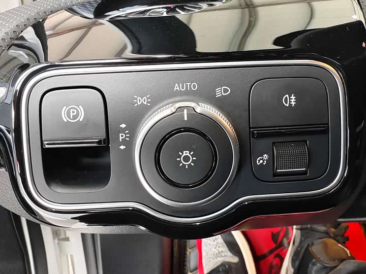 Фото 13 - Mercedes-Benz A-Class