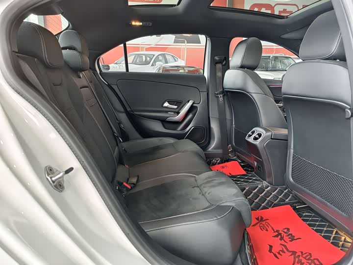 Фото 18 - Mercedes-Benz A-Class