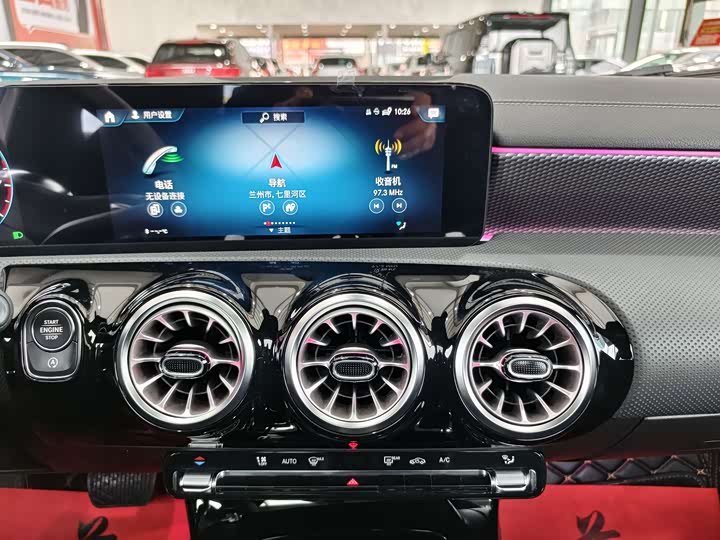 Фото 9 - Mercedes-Benz A-Class