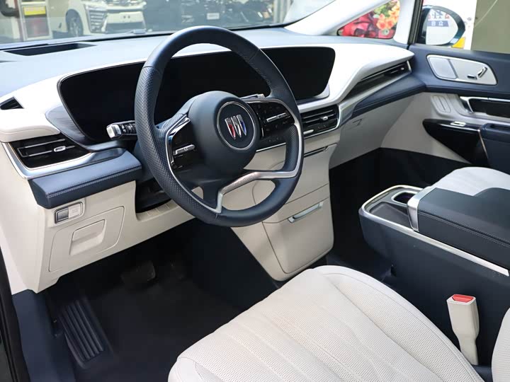 Фото 8 - Buick GL8 Century