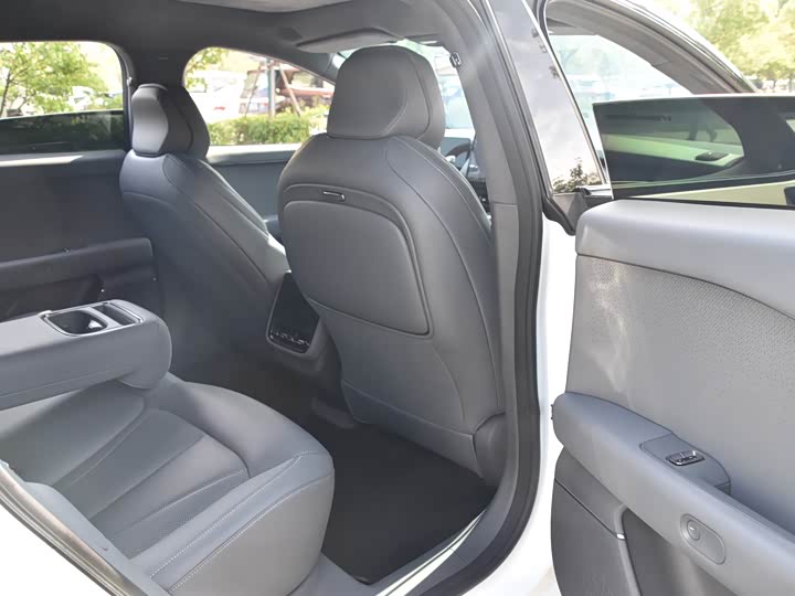 Фото 12 - XPeng F57