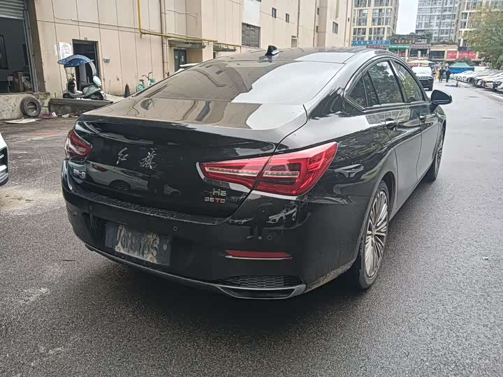 Фото 13 - Hongqi H5