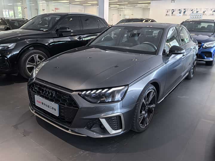 Фото 1 - Audi A4L