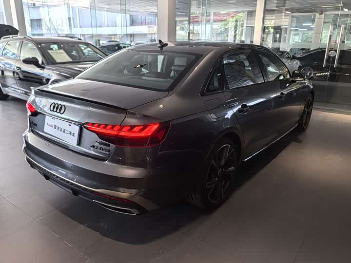 Фото 5 - Audi A4L