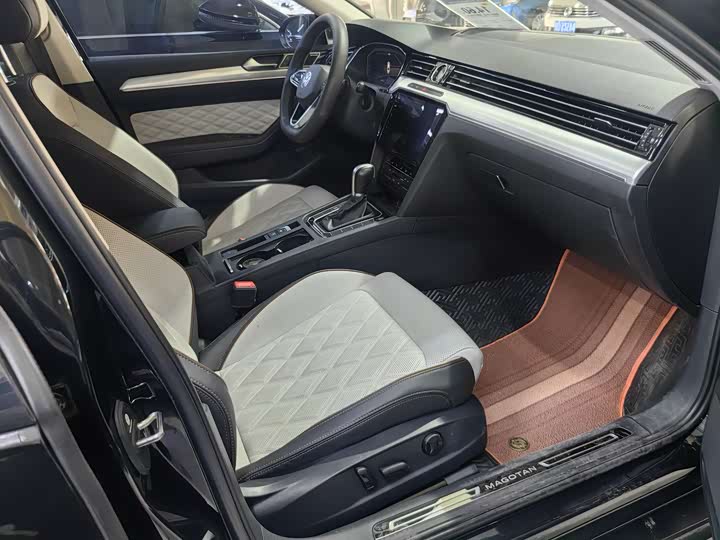 Фото 15 - Volkswagen Magotan