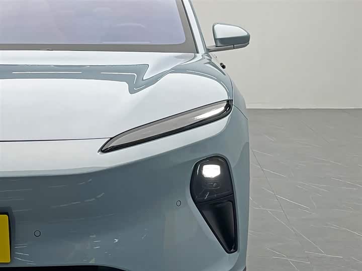 Фото 11 - Nio ET5T