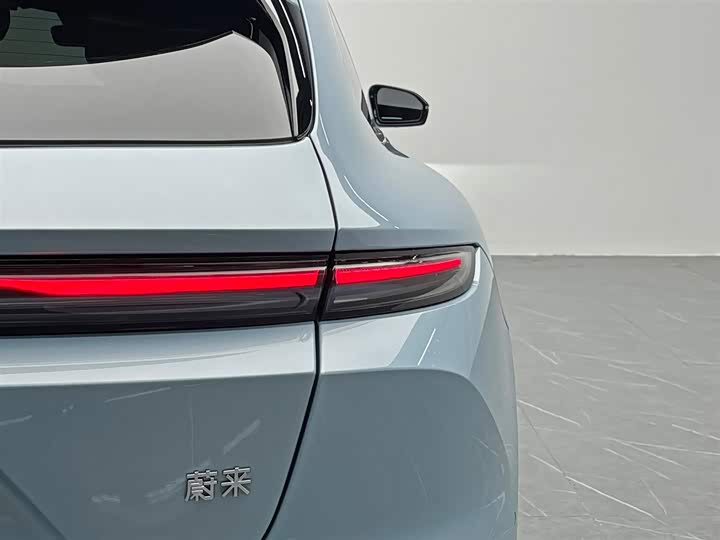 Фото 12 - Nio ET5T