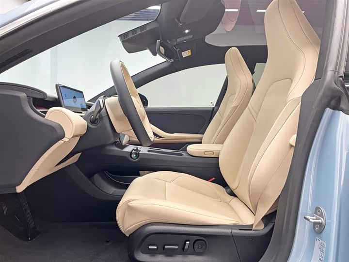 Фото 16 - Nio ET5T