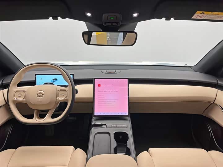 Фото 24 - Nio ET5T