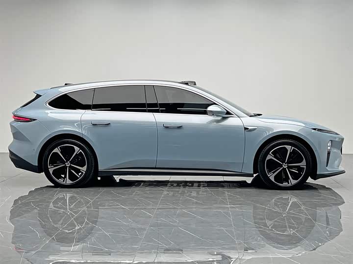 Фото 7 - Nio ET5T