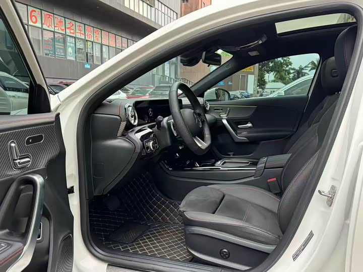 Фото 4 - Mercedes-Benz A-Class