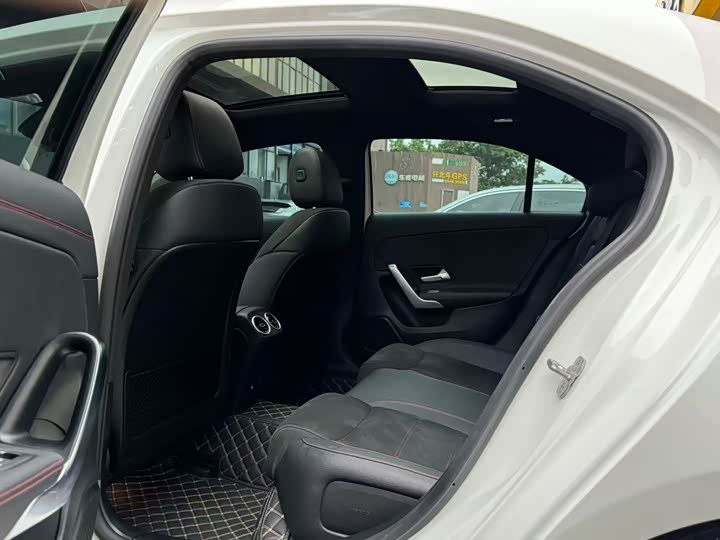 Фото 5 - Mercedes-Benz A-Class