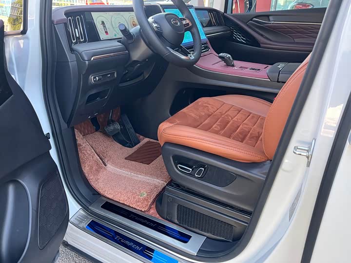 Фото 4 - GAC Trumpchi M8