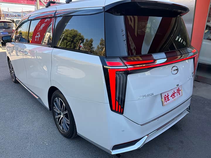 Фото 6 - GAC Trumpchi M8