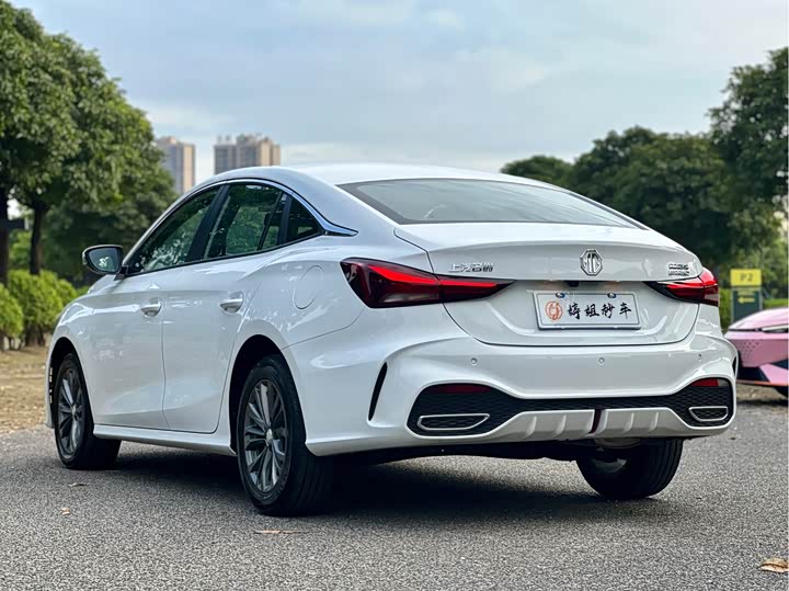 Фото 17 - MG Motor 5