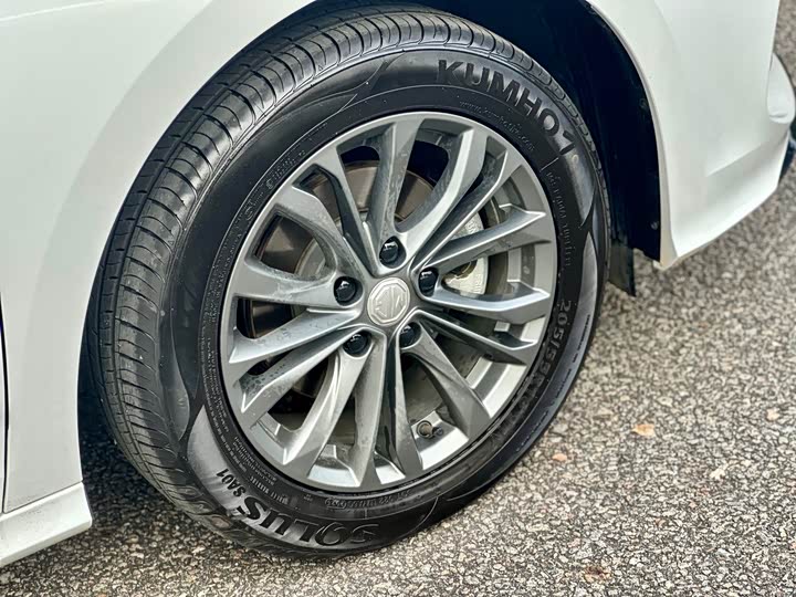 Фото 19 - MG Motor 5