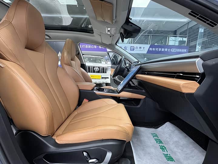 Фото 14 - XPeng P5