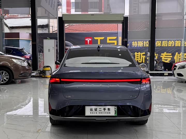 Фото 2 - XPeng P5