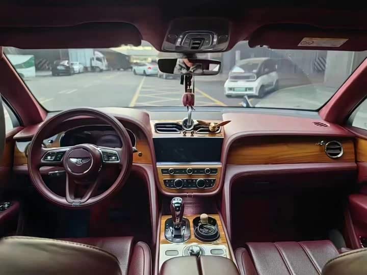 Фото 4 - Bentley Bentayga