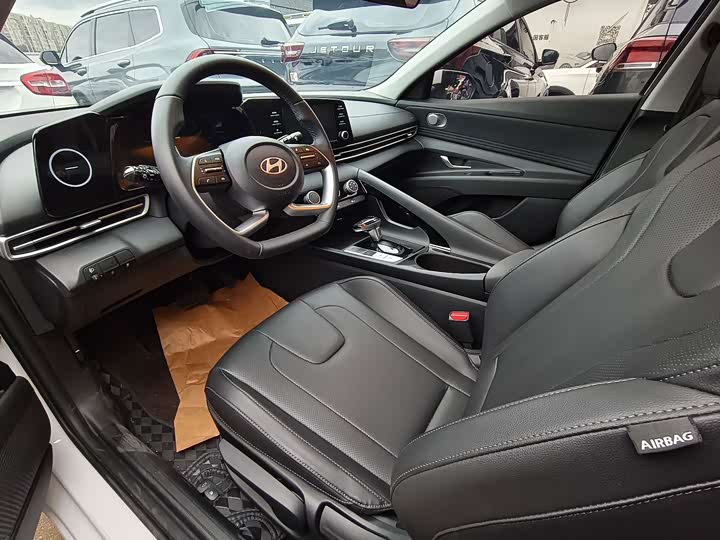 Фото 4 - Hyundai Elantra N line