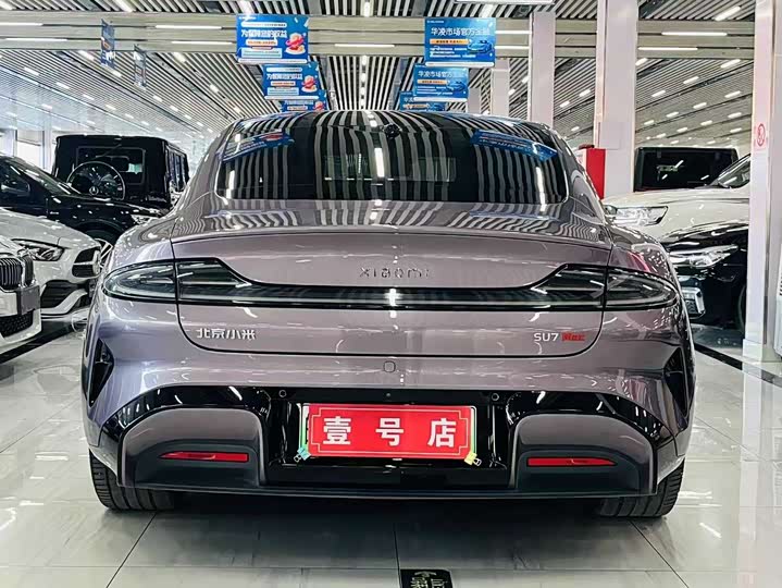 Фото 10 - Xiaomi SU7