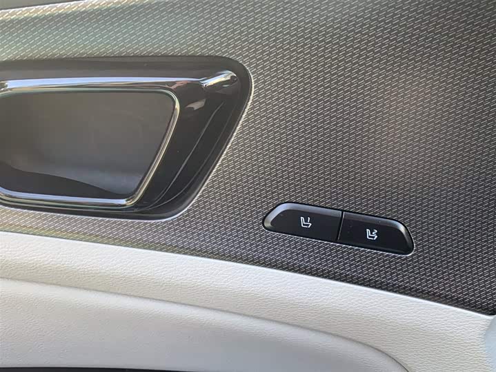 Фото 4 - Kia Sportage