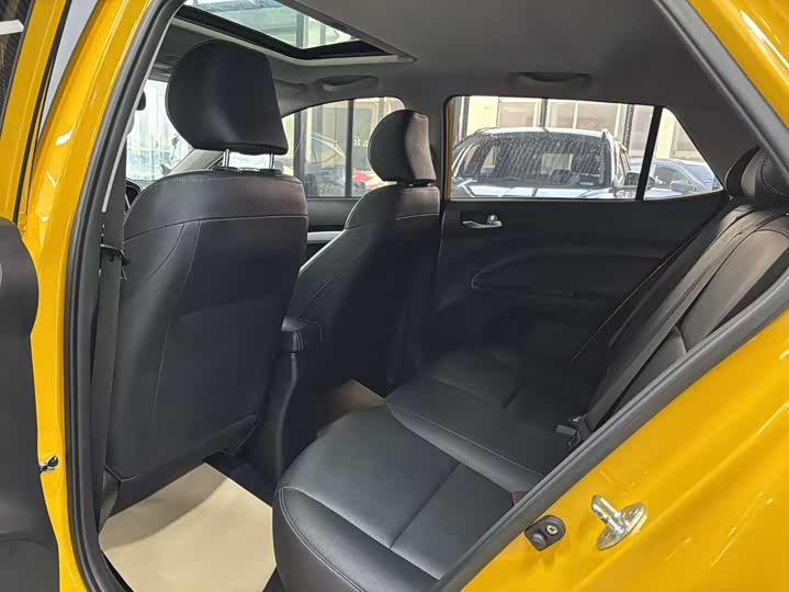 Фото 7 - Kia KX1