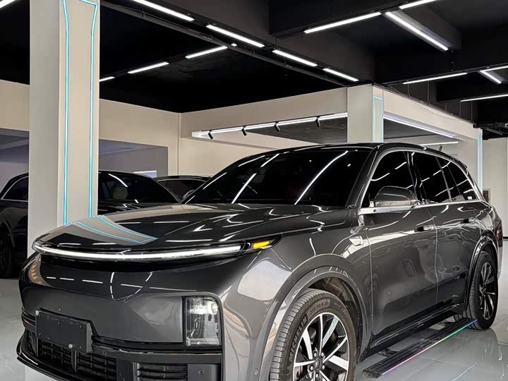 Фото 1 - LiXiang L8