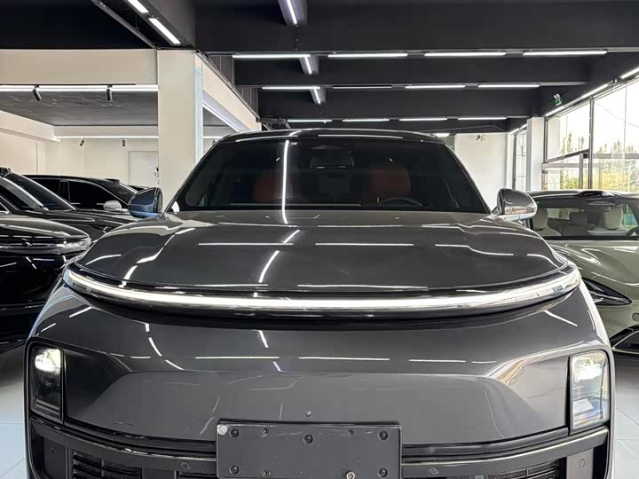 Фото 2 - LiXiang L8