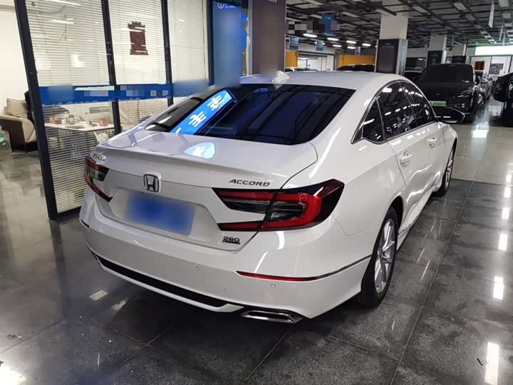 Фото 7 - Honda Accord