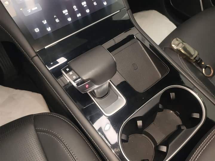 Фото 14 - LiXiang One