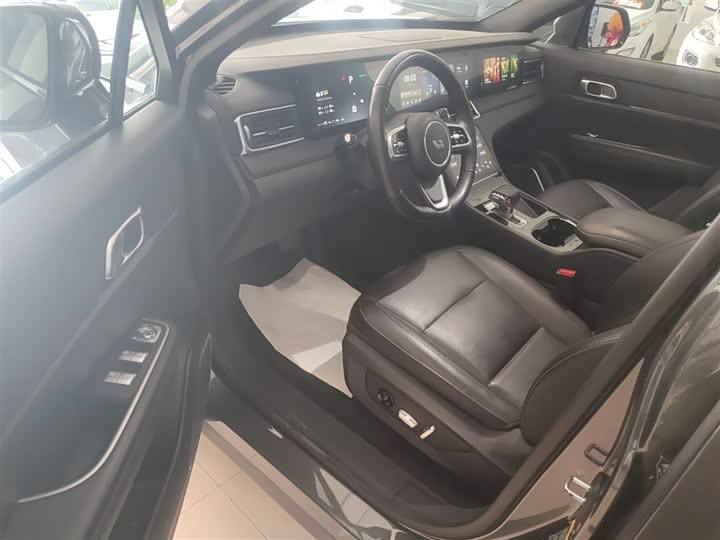 Фото 16 - LiXiang One