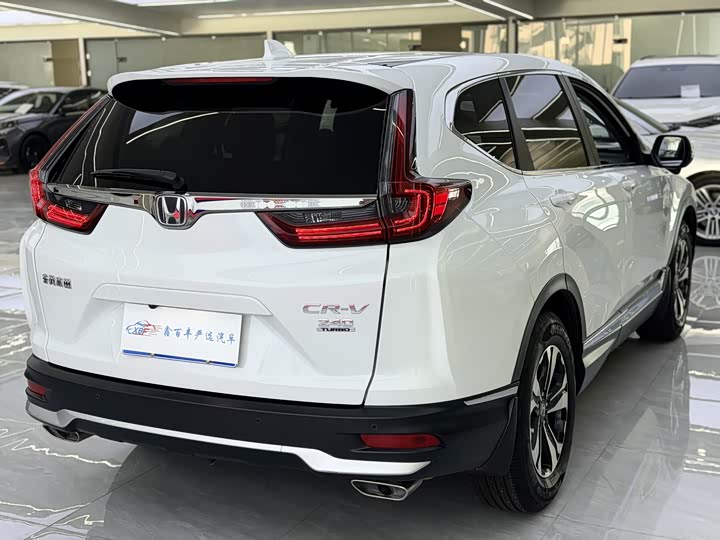 Фото 10 - Honda CR-V