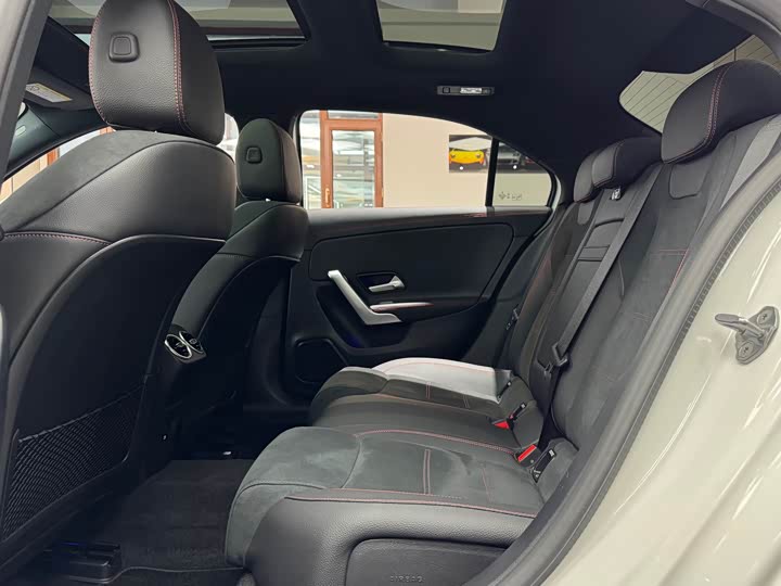 Фото 16 - Mercedes-Benz A-Class