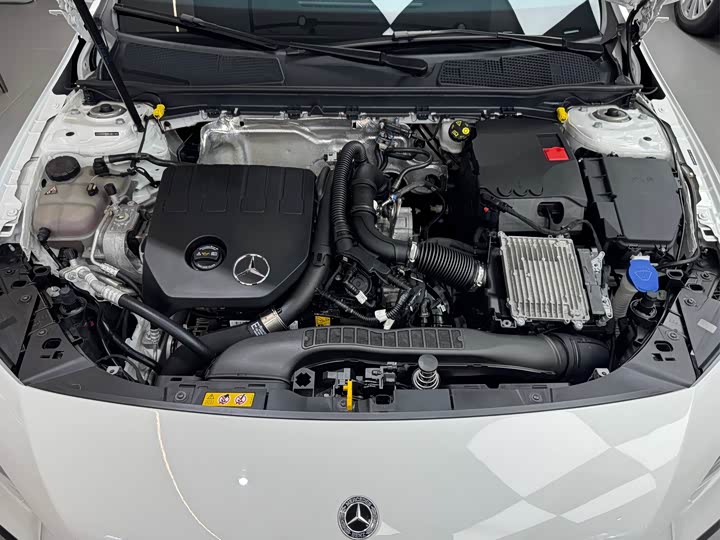 Фото 19 - Mercedes-Benz A-Class