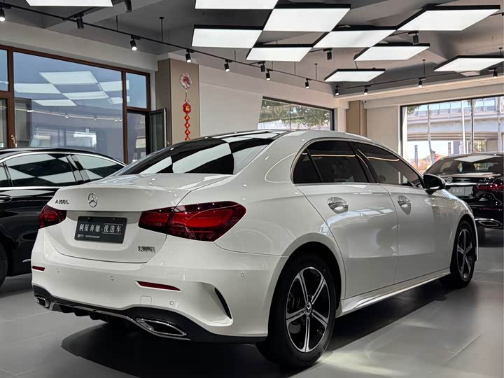 Фото 4 - Mercedes-Benz A-Class