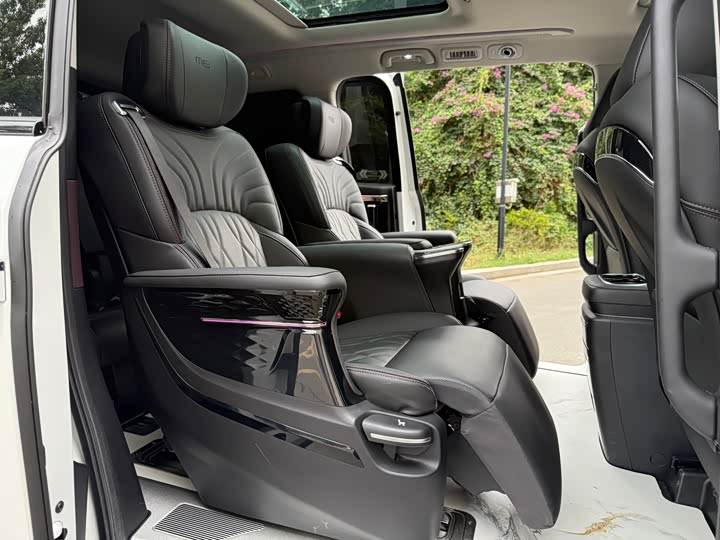 Фото 11 - GAC Trumpchi M8