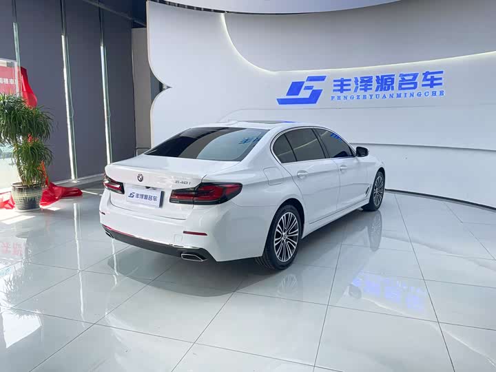 Фото 2 - BMW 5 Series