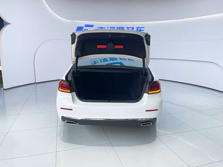 Фото 6 - BMW 5 Series