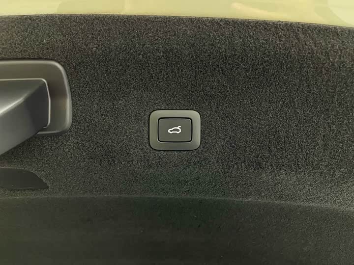 Фото 18 - Xiaomi SU7