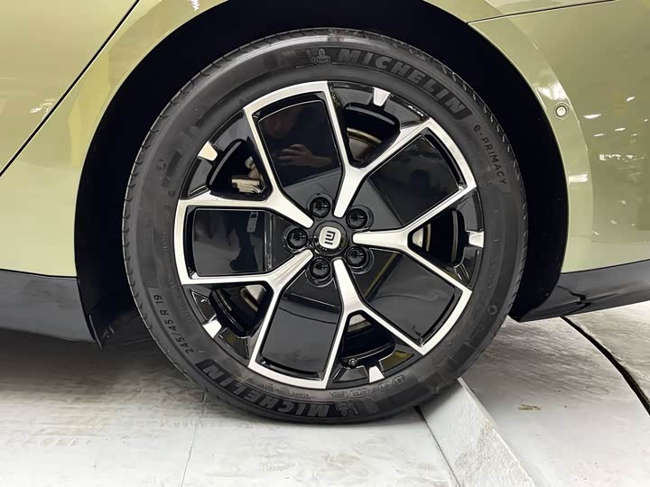 Фото 6 - Xiaomi SU7