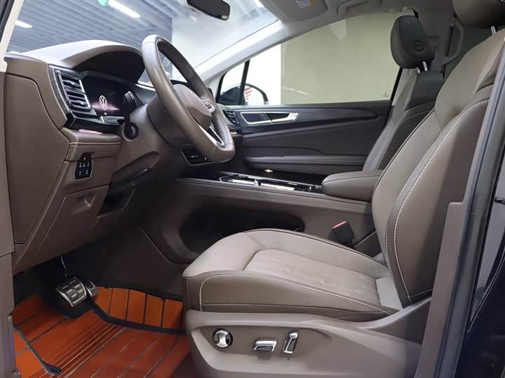 Фото 4 - Volkswagen Viloran