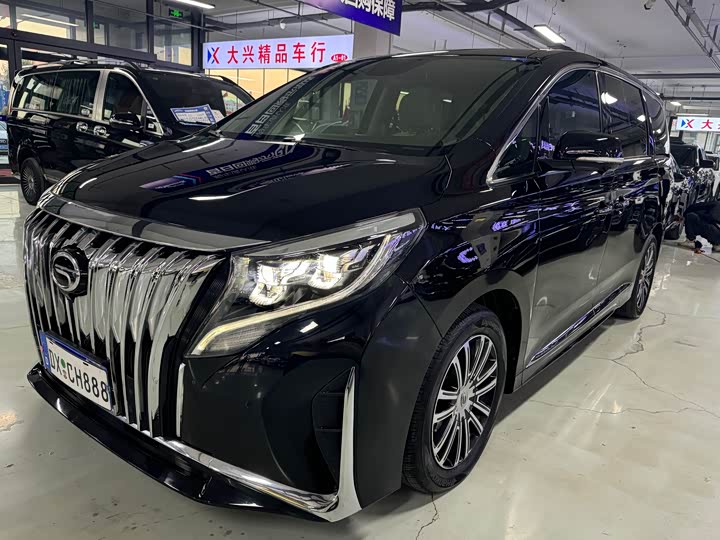 Фото 1 - GAC Trumpchi M8