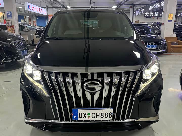 Фото 2 - GAC Trumpchi M8