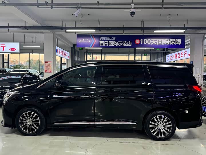 Фото 4 - GAC Trumpchi M8