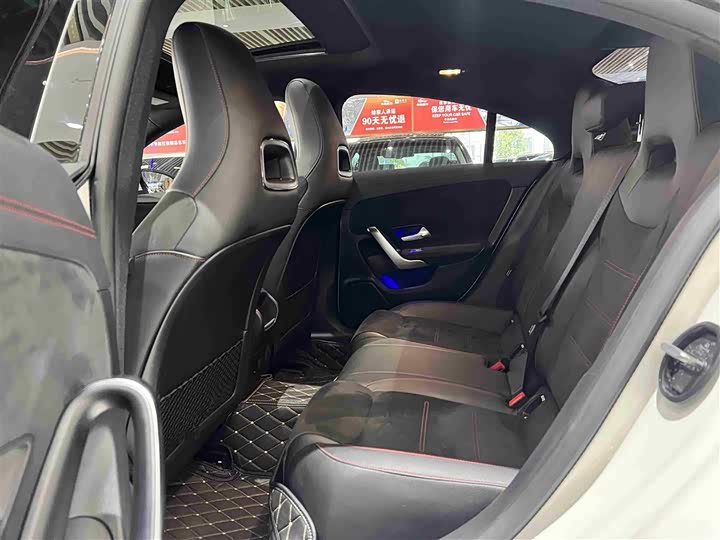 Фото 13 - Mercedes-Benz CLA-Class