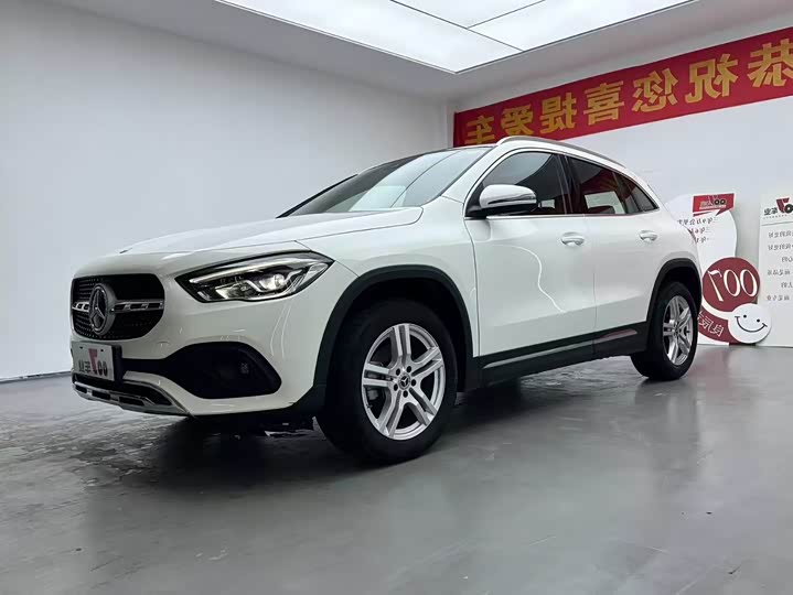 Фото 1 - Mercedes-Benz GLA-Class
