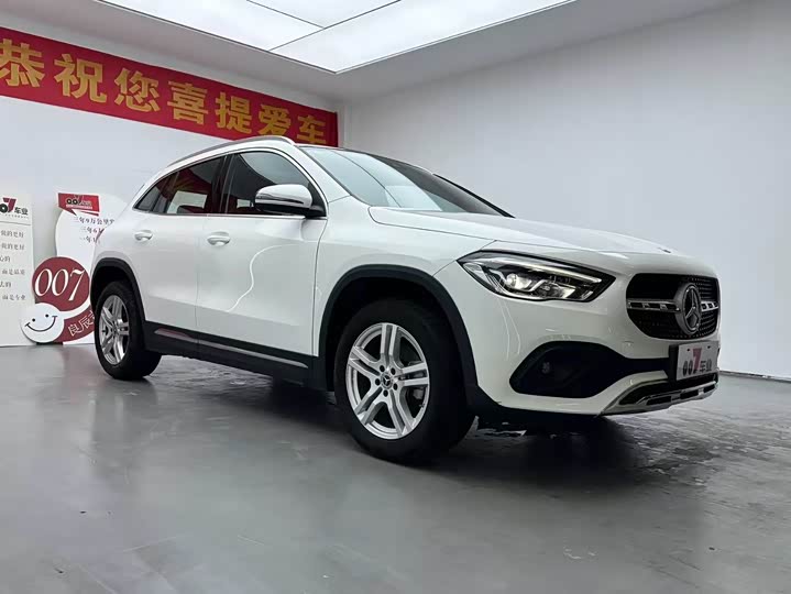 Фото 3 - Mercedes-Benz GLA-Class